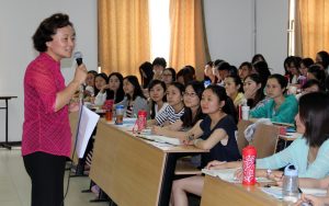 大批赴美志愿者汉语教师在美国校园和社区内